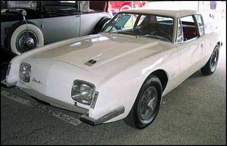 1964 Studebaker Avanti R3 coupe