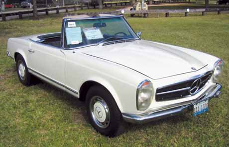 1967 Mercedes-Benz 250SL  roadster