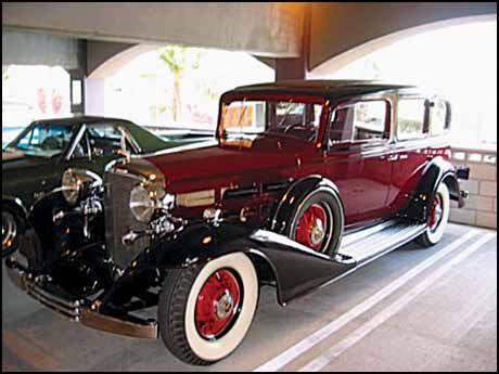 1933 Cadillac 370  sedan