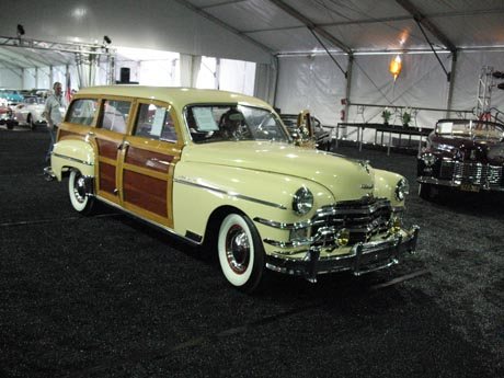 1949 Chrysler Royal 9-Passenger Woody wagon