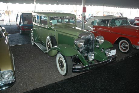 1932 Chrysler CP8  sedan