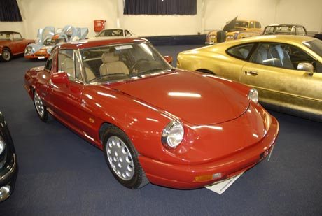 1991 Alfa Romeo Spider 2000 S4 convertible