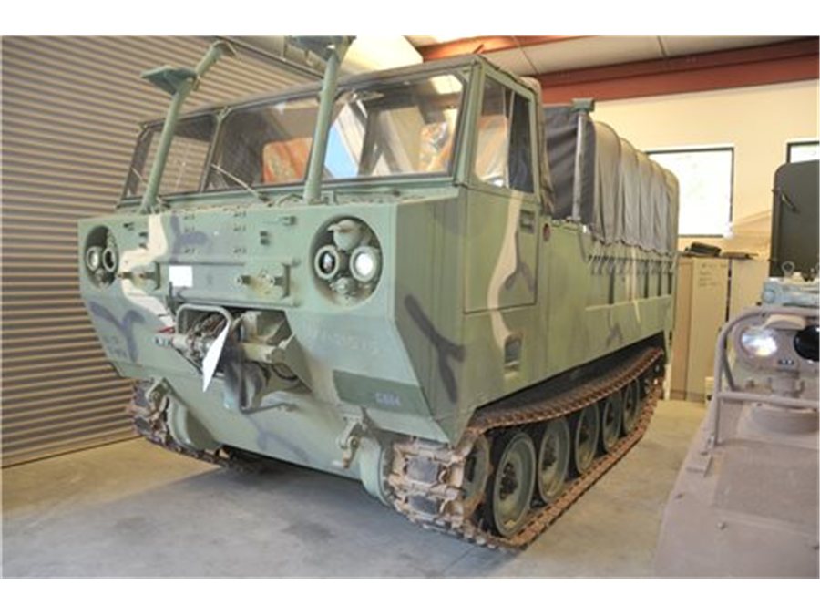 1982 FMC M548A1  tracked cargo carrier
