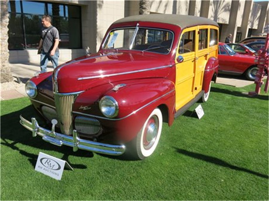 1941 Ford Super Deluxe Woodie wagon