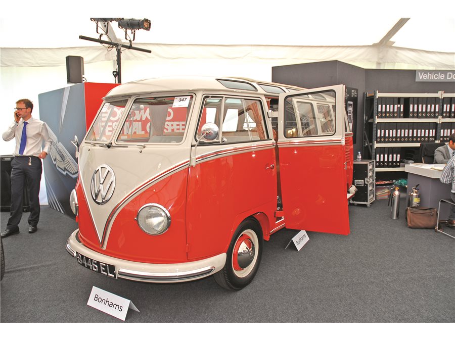 1960 Volkswagen Transporter Samba Bus