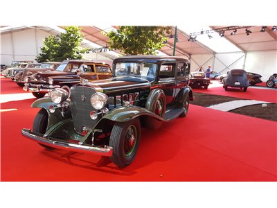 1932 Cadillac 452B V16 Fleetwood Imperial limousine