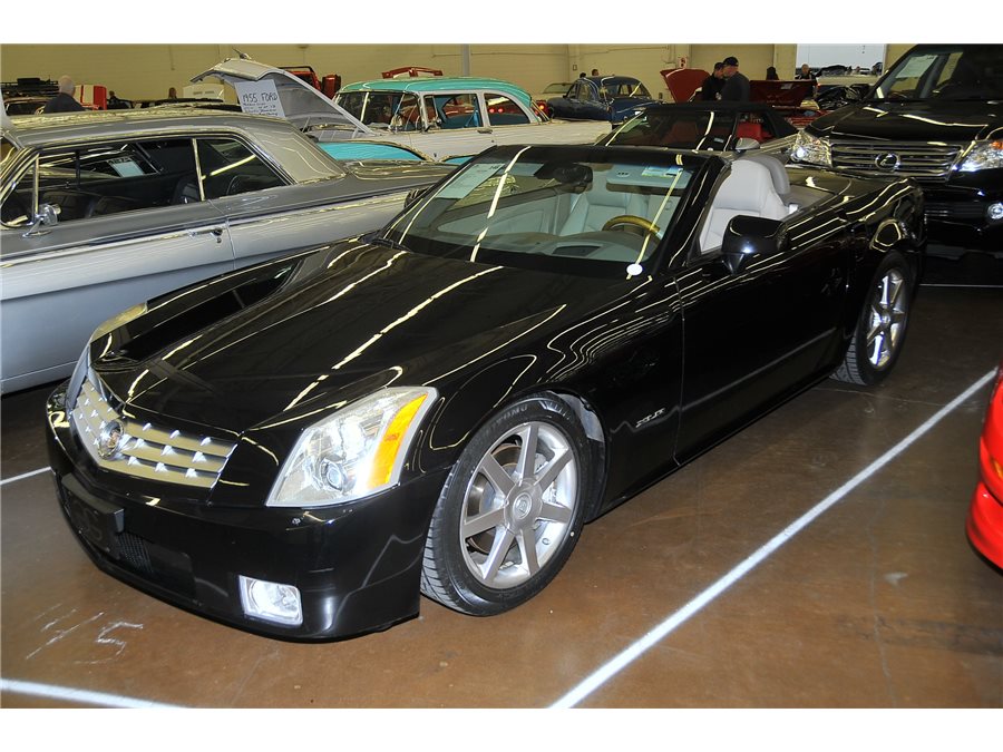 2004 Cadillac XLR convertible