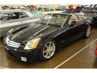 2004 Cadillac XLR convertible