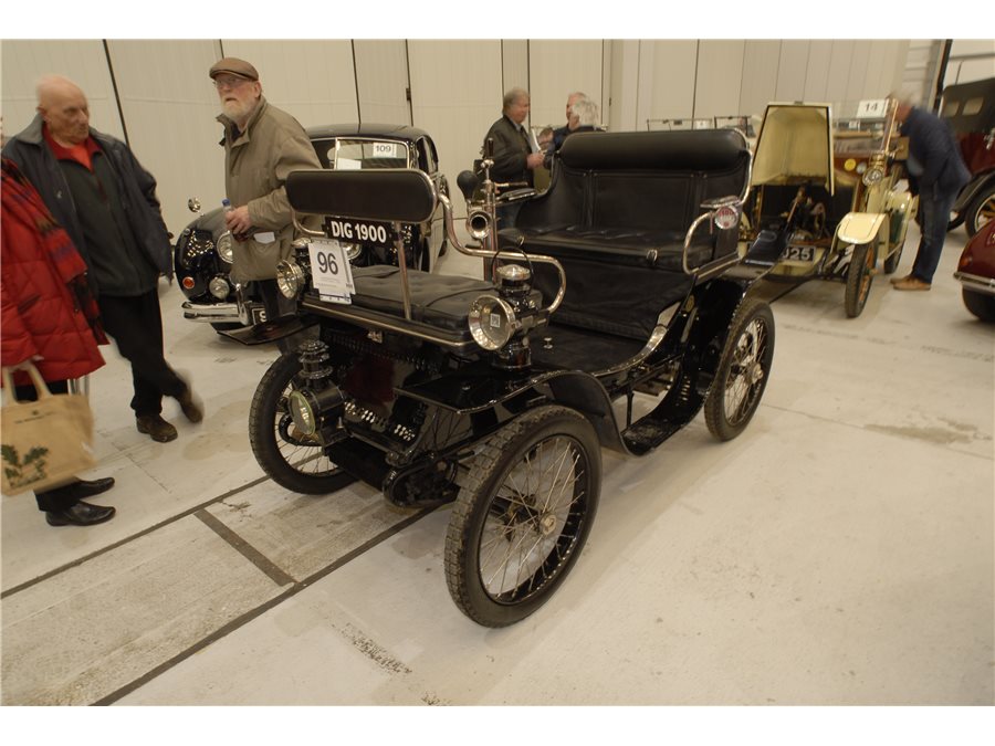 Bonhams : A 1900 De Dion-Bouton illustrated sales catalogue
