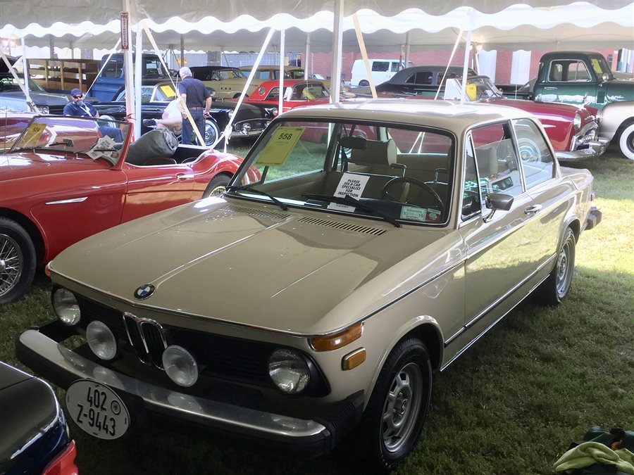1974 BMW 2002 2-dr sedan