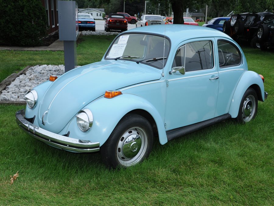 1973 Volkswagen Beetle 2-dr sedan