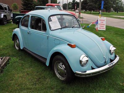 1973 Volkswagen Beetle 2-dr sedan