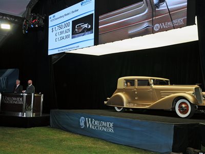 1929 Duesenberg Model J sedan