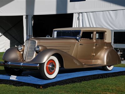 1929 Duesenberg Model J sedan