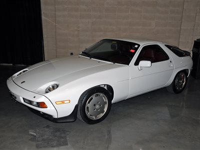 1984 Porsche 928 S Hatchback Coupe