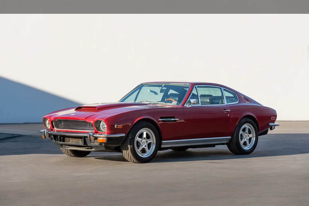 1976 Aston Martin V8 Series III coupe