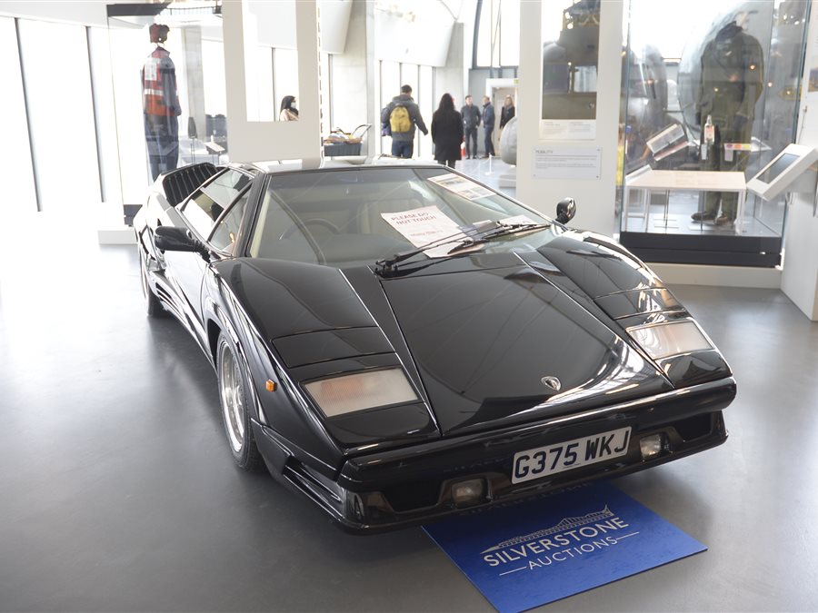 1989 Lamborghini Countach 25th Anniversary coupe