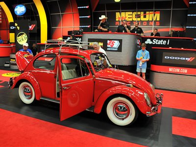 1966 Volkswagen Beetle 2-dr sedan