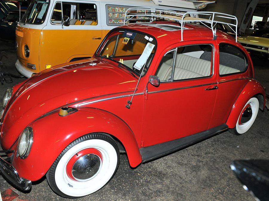 1966 Volkswagen Beetle 2-dr sedan