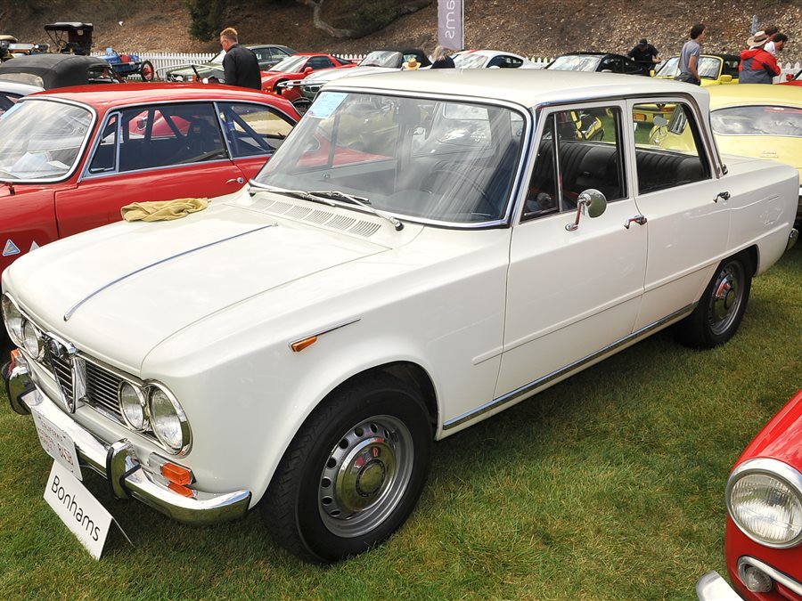 1967 Alfa Romeo Giulia Super 4-dr sedan