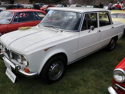 1967 Alfa Romeo Giulia Super 4-dr sedan
