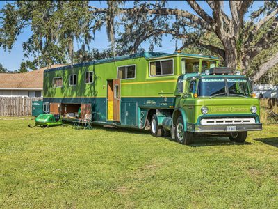 1974 Ford C-750 Camelot Cruiser motorhome conversion semi-truck motorhome