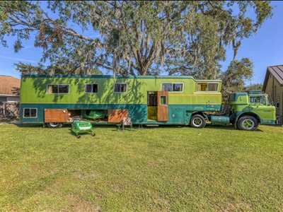 1974 Ford C-750 Camelot Cruiser motorhome conversion semi-truck motorhome