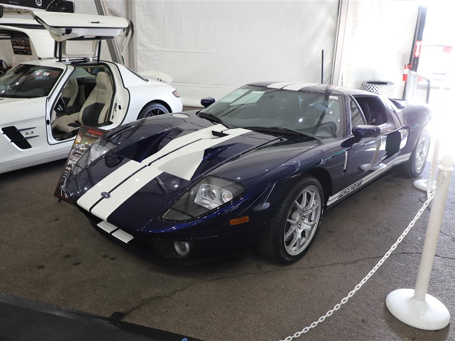 2005 Ford GT coupe