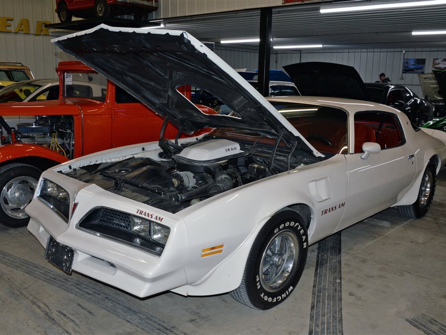 1977 Pontiac Firebird Trans Am coupe