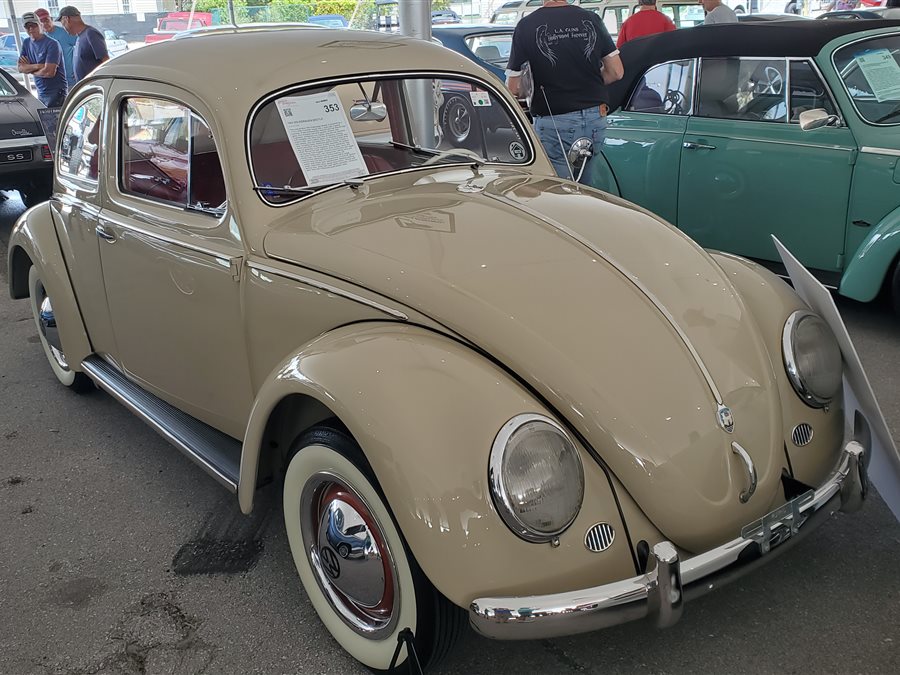 1953 Volkswagen Beetle 2-dr sedan