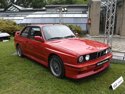 1990 BMW M3 2-dr sedan