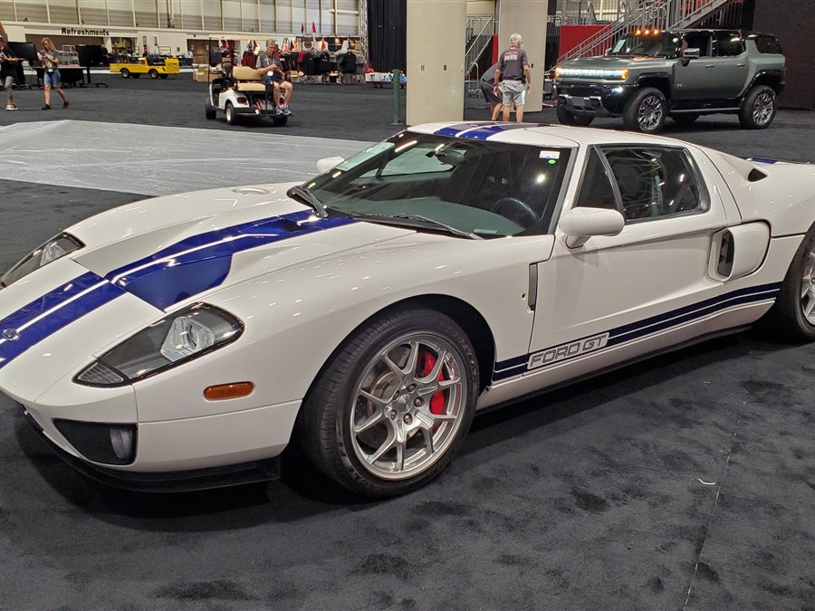 2005 Ford GT coupe
