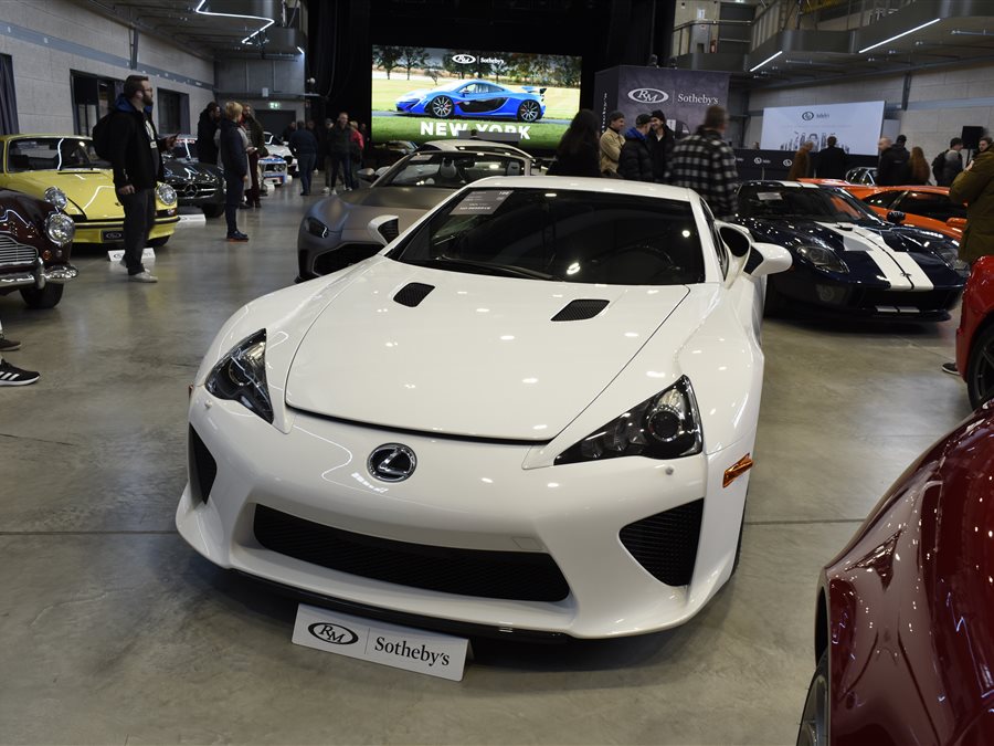 2011 Lexus LFA coupe