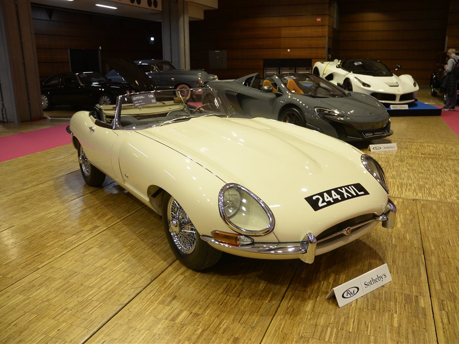 1961 Jaguar E-type Open Two Seater roadster