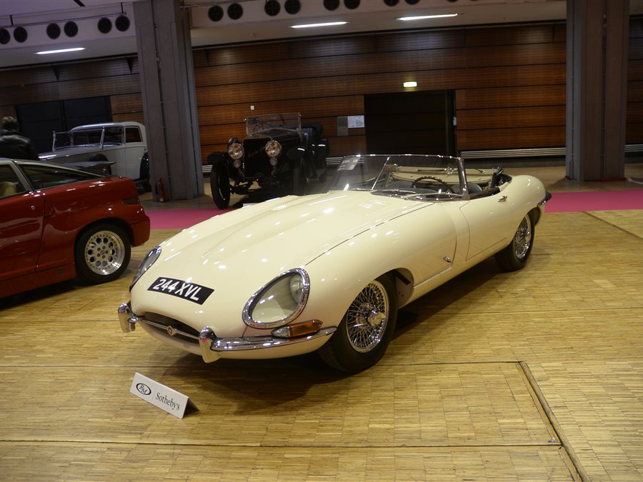 1961 Jaguar E-type Open Two Seater roadster
