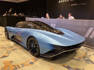 2020 McLaren Speedtail coupe
