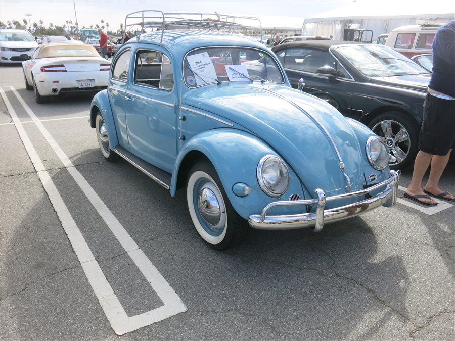 1957 Volkswagen Beetle 2-Door Sedan