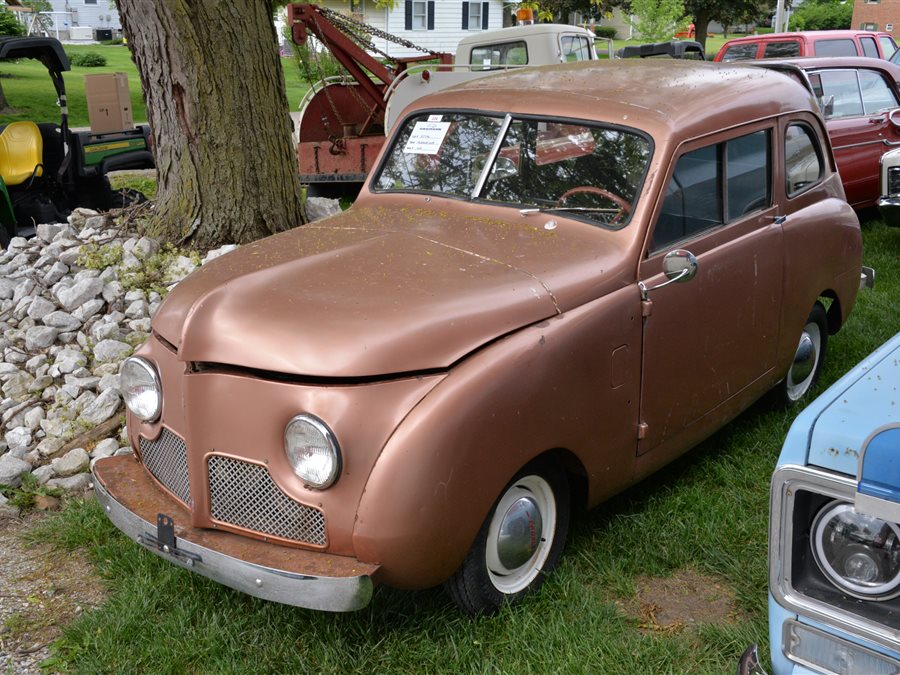 1946 Crosley CC 2-dr sedan