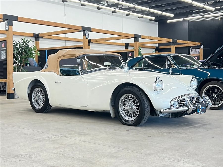 1962 Daimler SP250 convertible