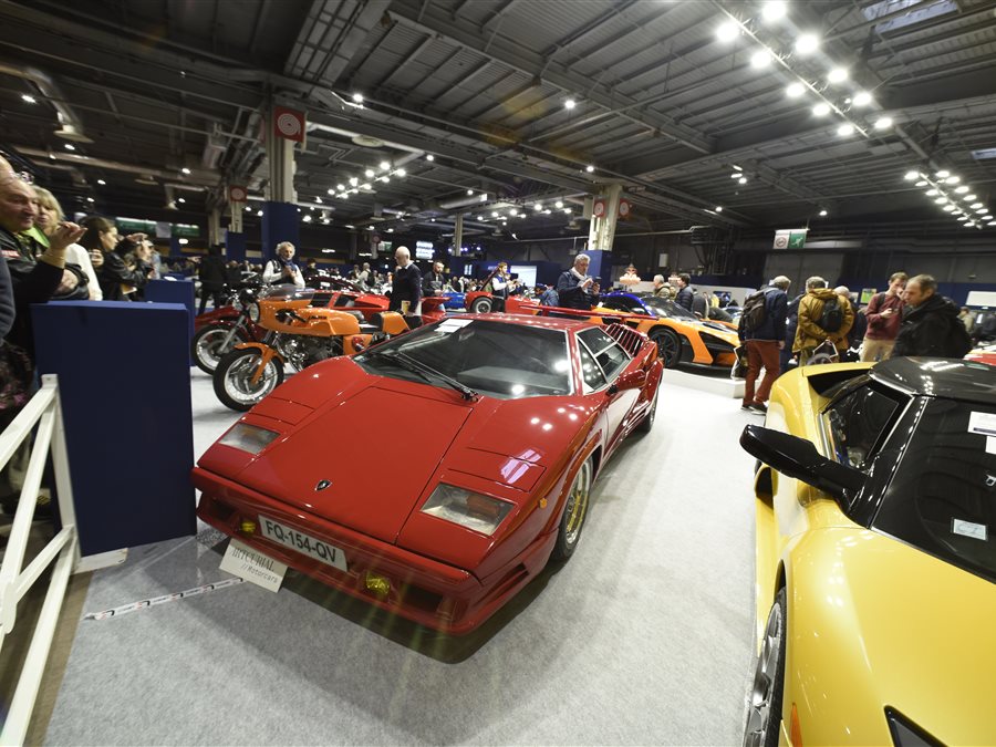 1989 Lamborghini Countach 25th Anniversary coupe