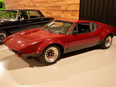1972 DeTomaso Pantera coupe