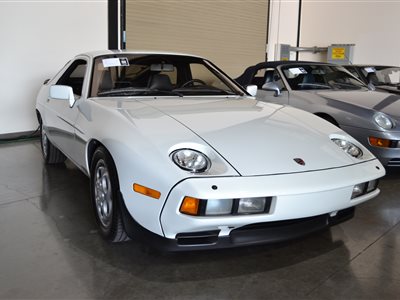1981 Porsche 928 coupe