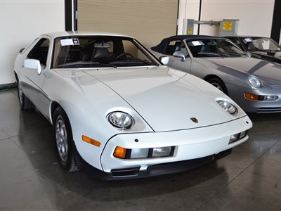 1981 Porsche 928 coupe