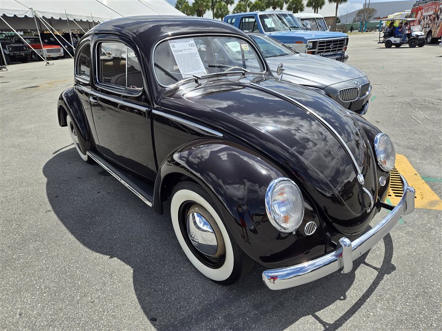 1952 Volkswagen Beetle 2-dr sedan