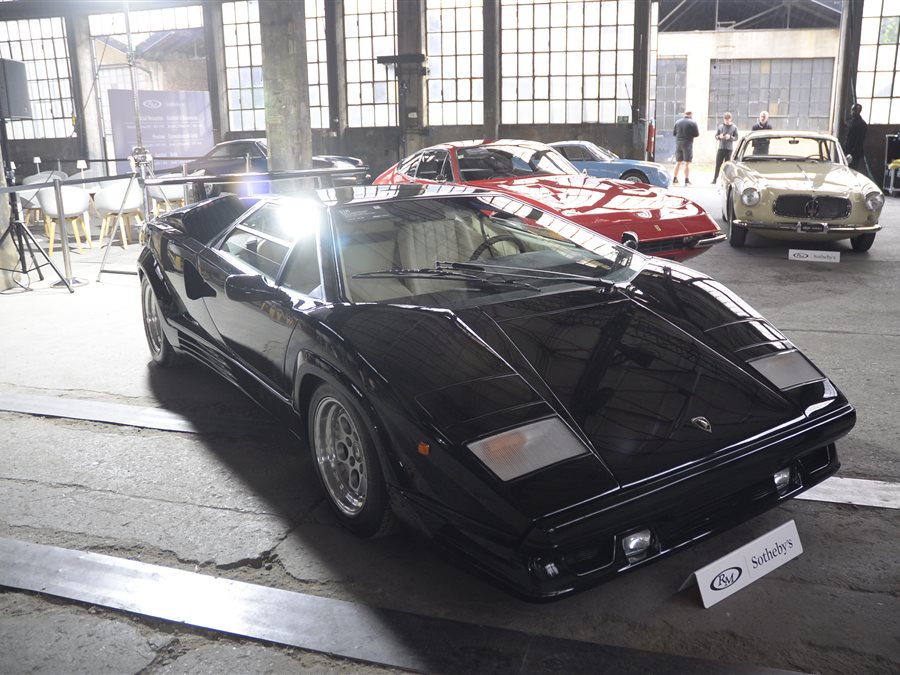 1989 Lamborghini Countach 25th Anniversary coupe