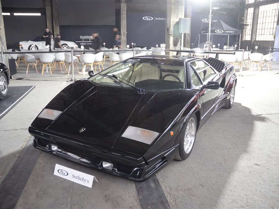 1989 Lamborghini Countach 25th Anniversary coupe