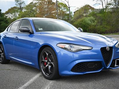 2018 Alfa Romeo Giulia Ti Sport Q4 sedan