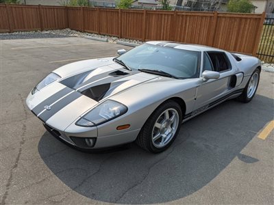2005 Ford GT coupe