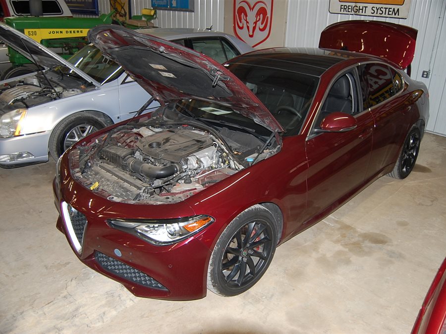 2017 Alfa Romeo Giulia Q4 sedan