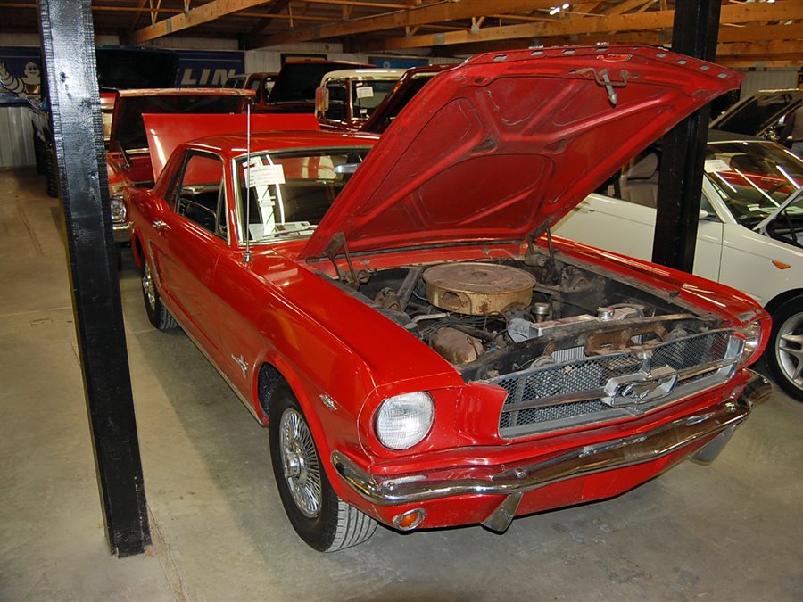 1965 Ford Mustang 2-dr hard top